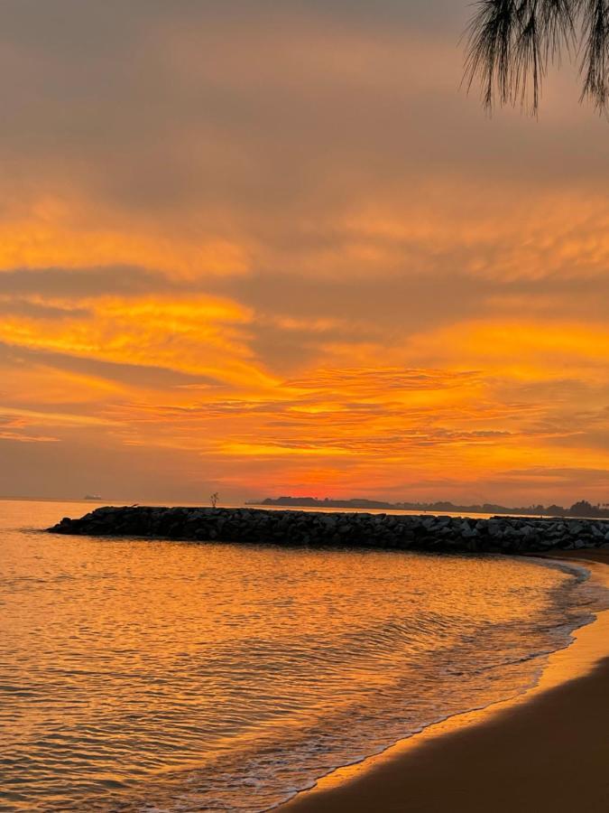 Beach N Breeze Glamping Malacca Екстер'єр фото